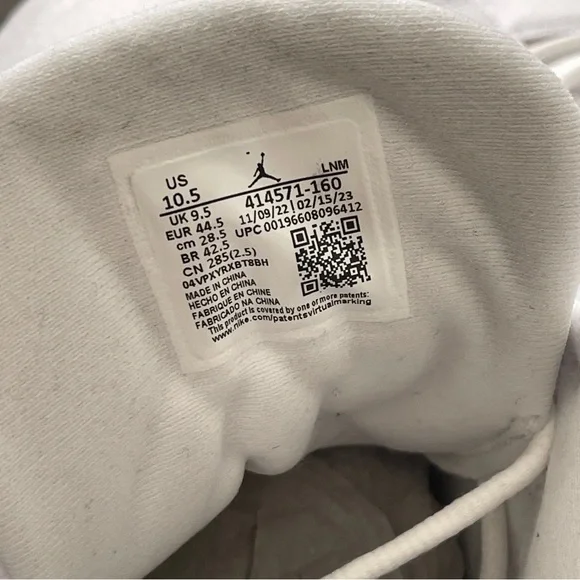 Nike Air Jordan 13 Retro Wolf Grey Men’s 10.5 - Picture 10 of 13